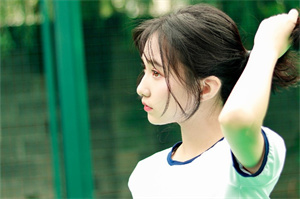 上海品茶工作室：国际与国内市场对上海经济的双向影响